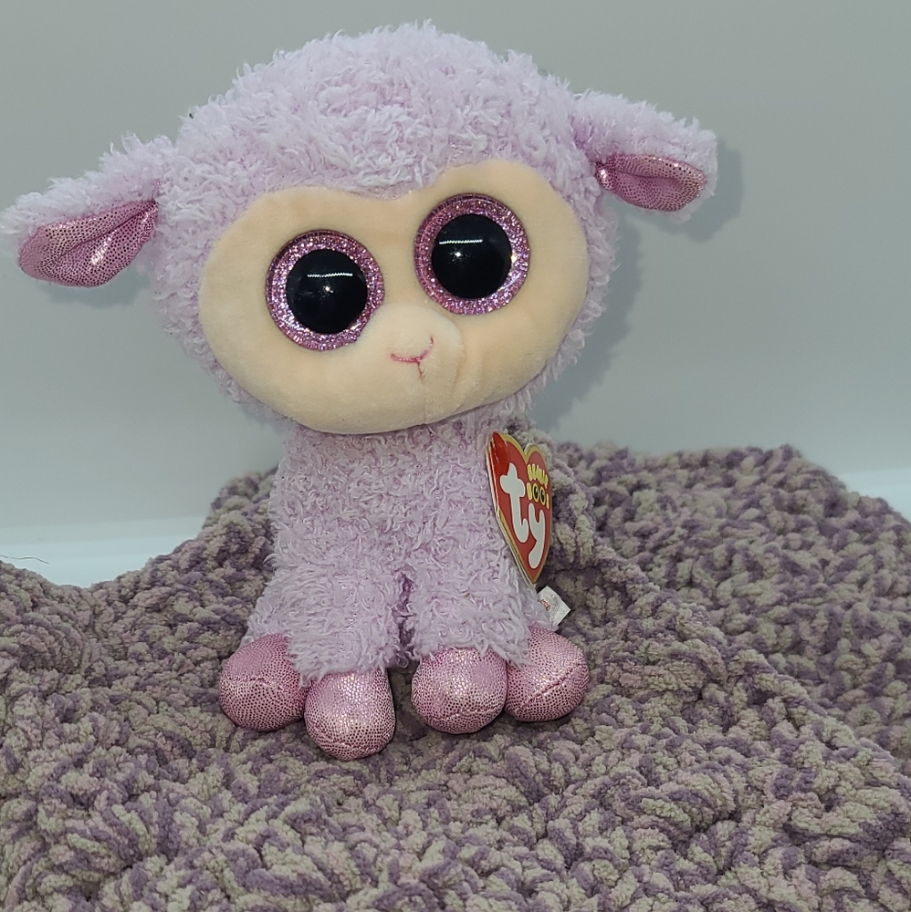 Lamb Lovie